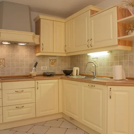 Apartma Erlah Apartment *